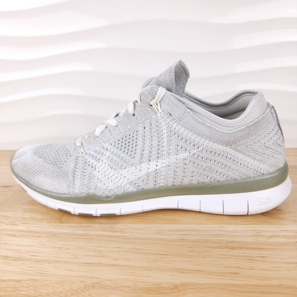 Nike Women's Silver Knit Athletic Shoes. Excellent condition. - Picture 4 of 14
